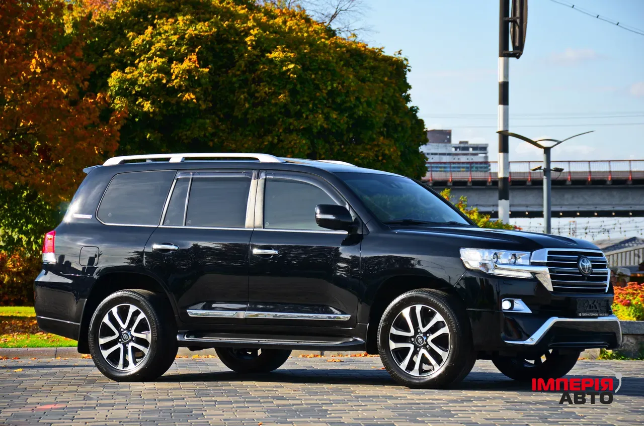 Toyota Land Cruiser - фото 3