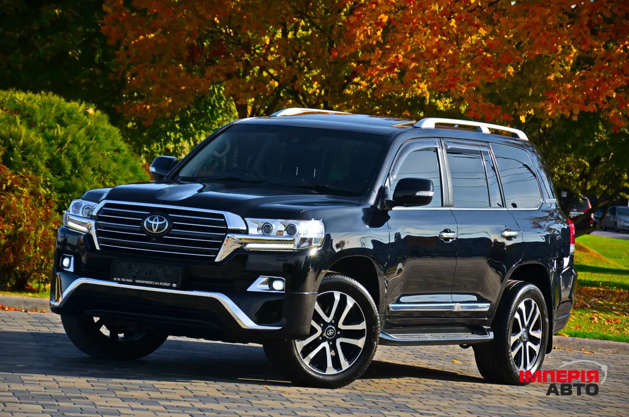 Toyota Land Cruiser - фото 1