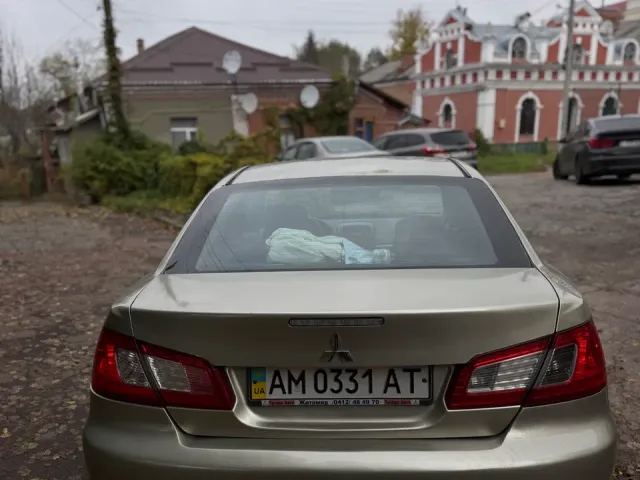 Mitsubishi Galant - фото 5