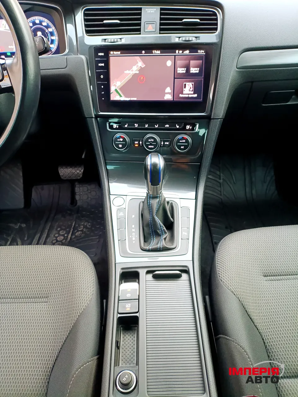 Volkswagen Golf - фото 13