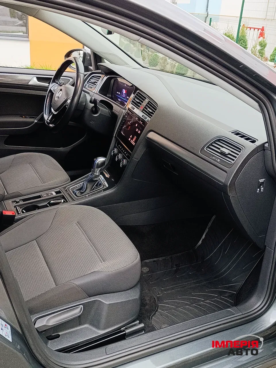 Volkswagen Golf - фото 10