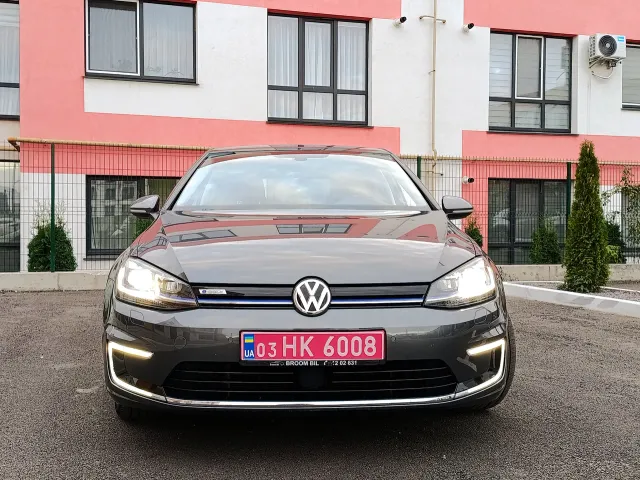 Volkswagen Golf - фото 2