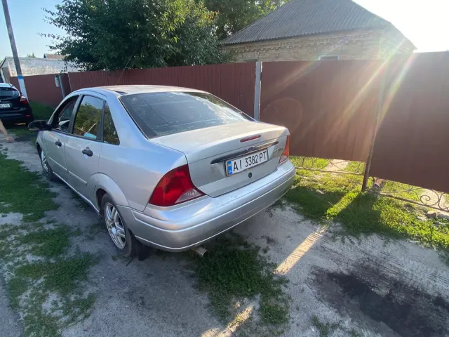 Ford Focus - фото 4