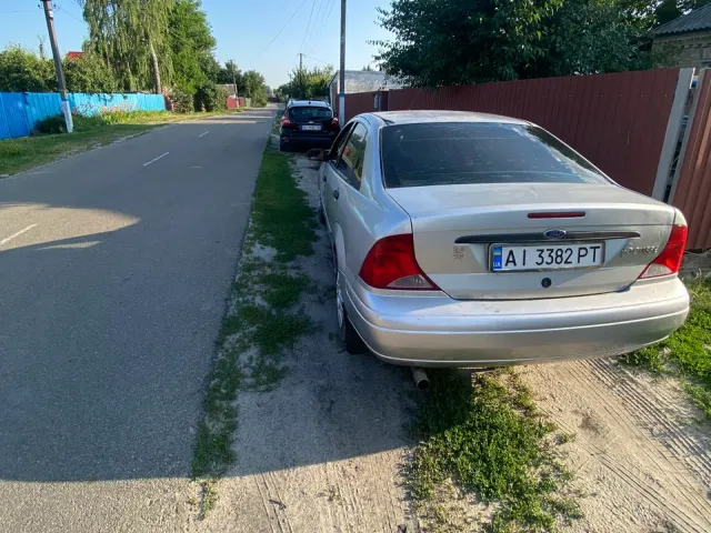 Ford Focus - фото 2