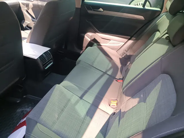 Volkswagen Passat - фото 4