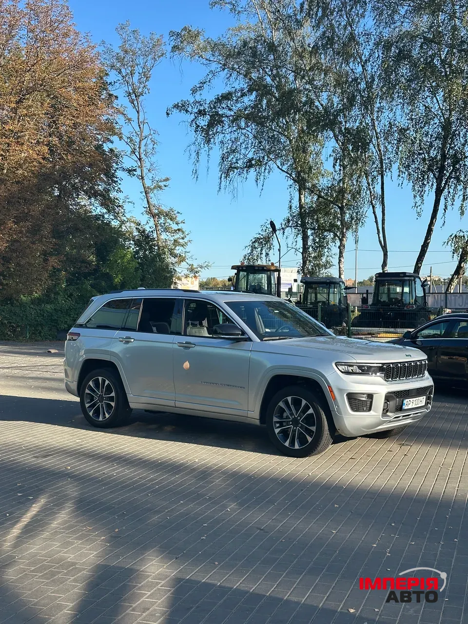 Jeep Grand Cherokee - фото 3