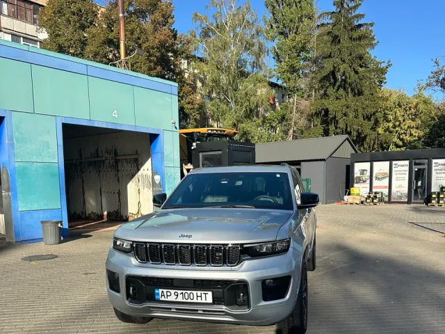 Jeep Grand Cherokee - фото 4