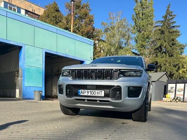 Jeep Grand Cherokee - фото 1