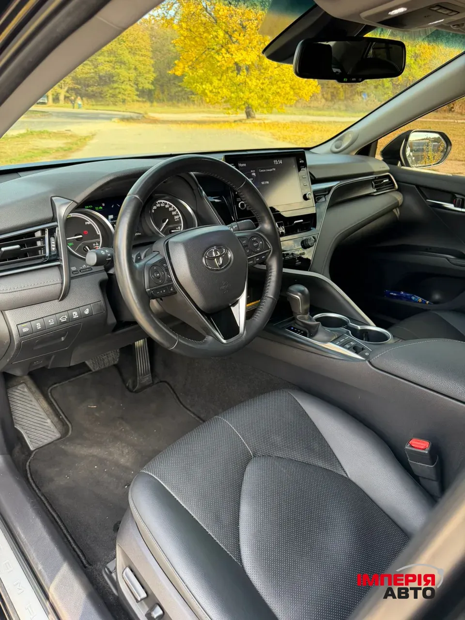 Toyota Camry - фото 3