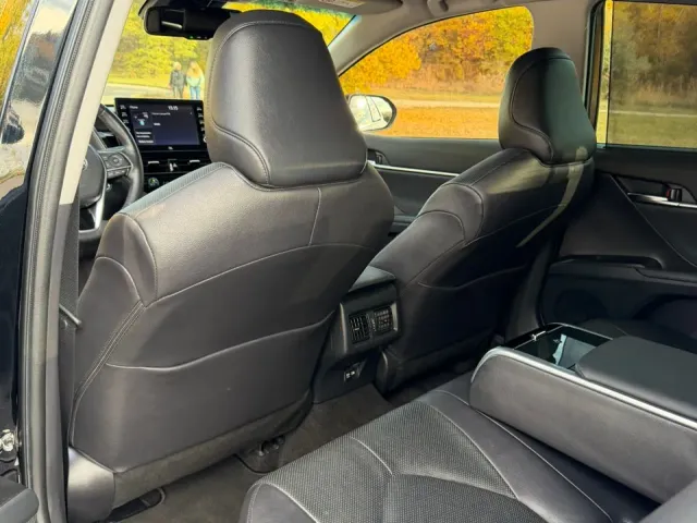 Toyota Camry - фото 5