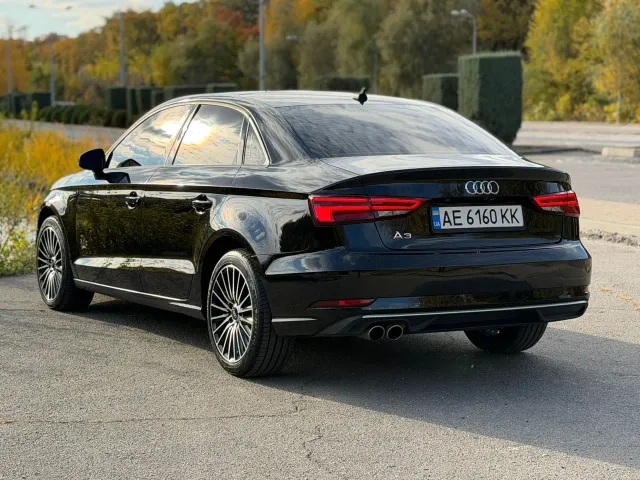 Audi A3 - фото 5