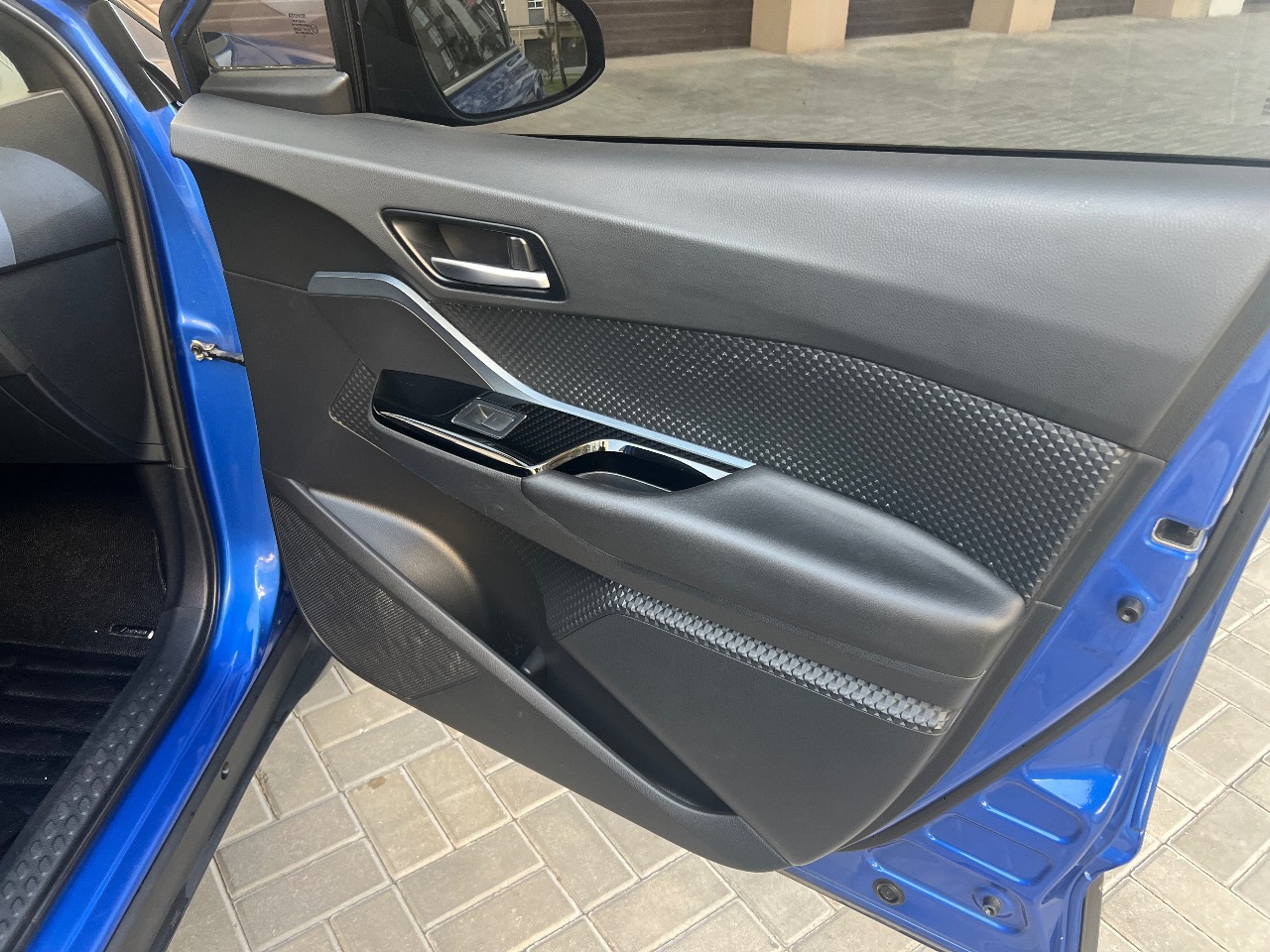 Toyota C-HR - фото 9