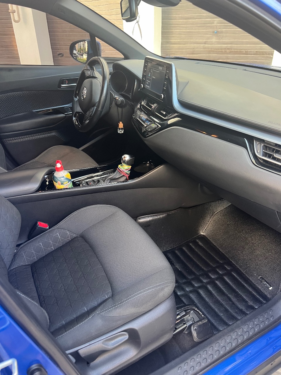 Toyota C-HR - фото 3