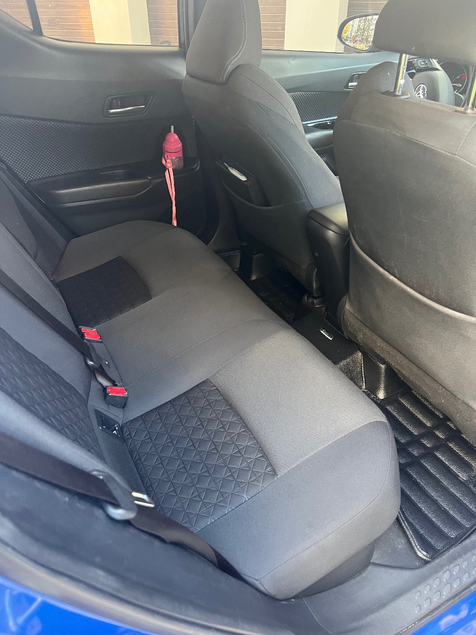 Toyota C-HR - фото 17