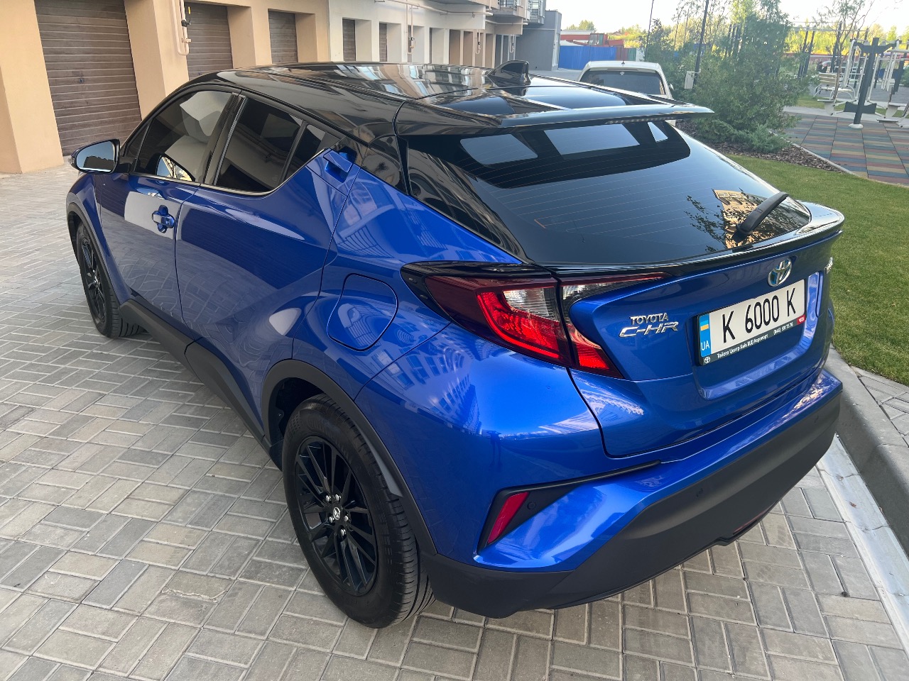 Toyota C-HR - фото 11