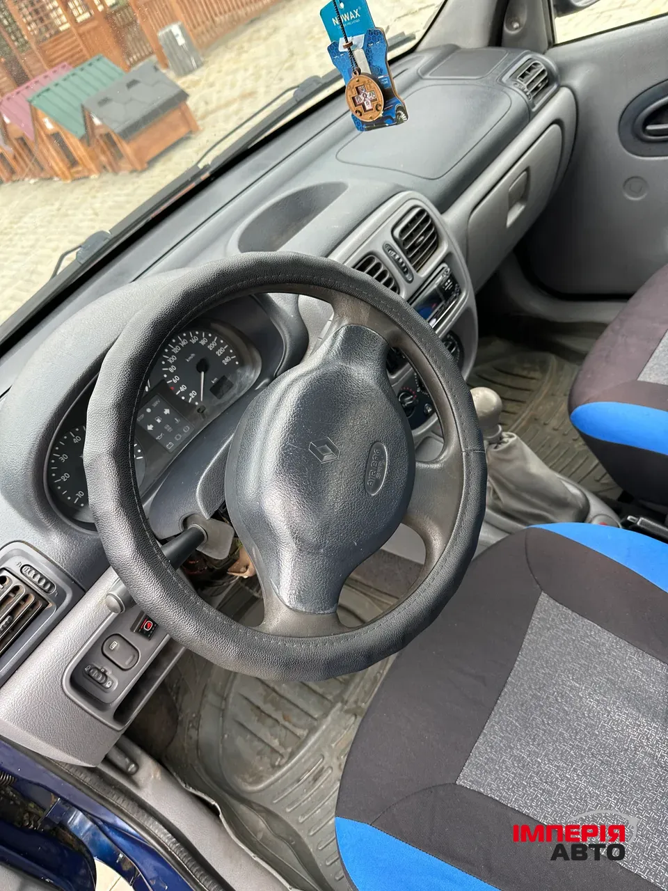 Renault Clio - фото 8