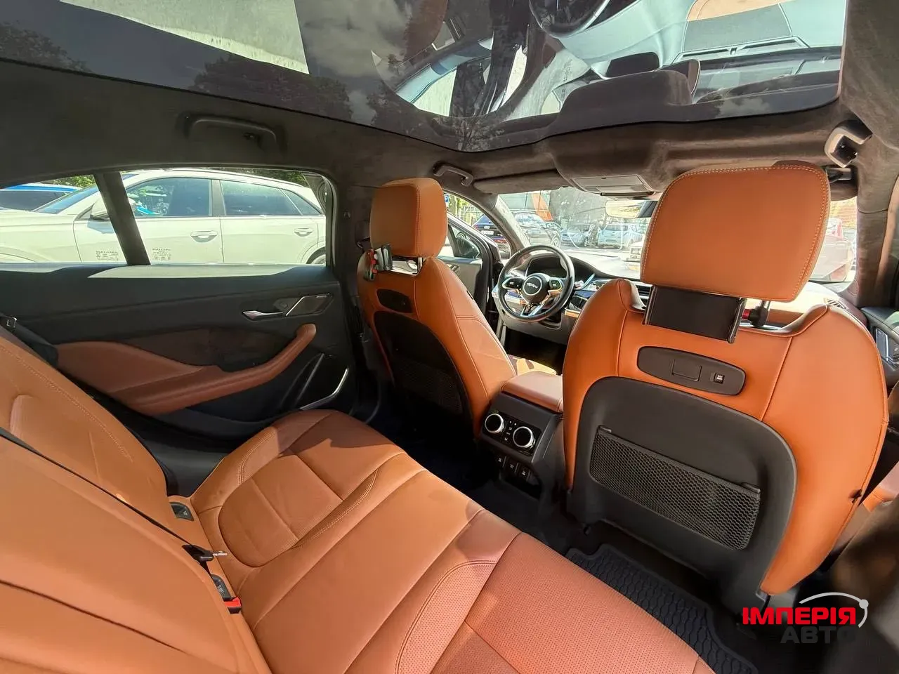 Jaguar I-Pace - фото 15