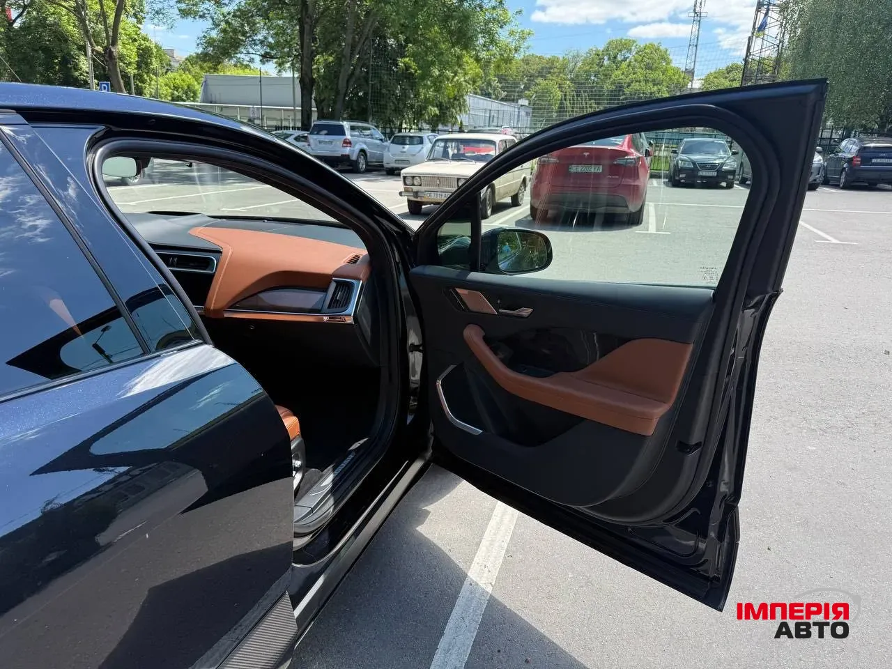 Jaguar I-Pace - фото 12