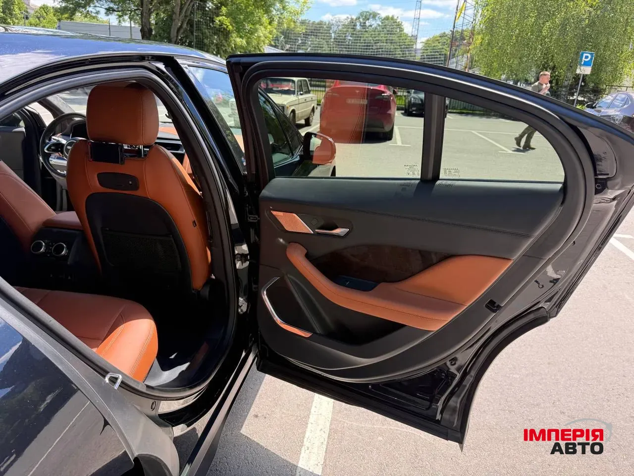 Jaguar I-Pace - фото 13