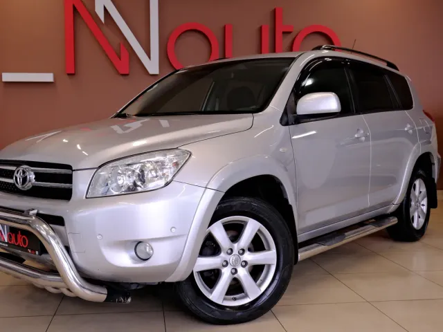 Toyota RAV4 - фото 2