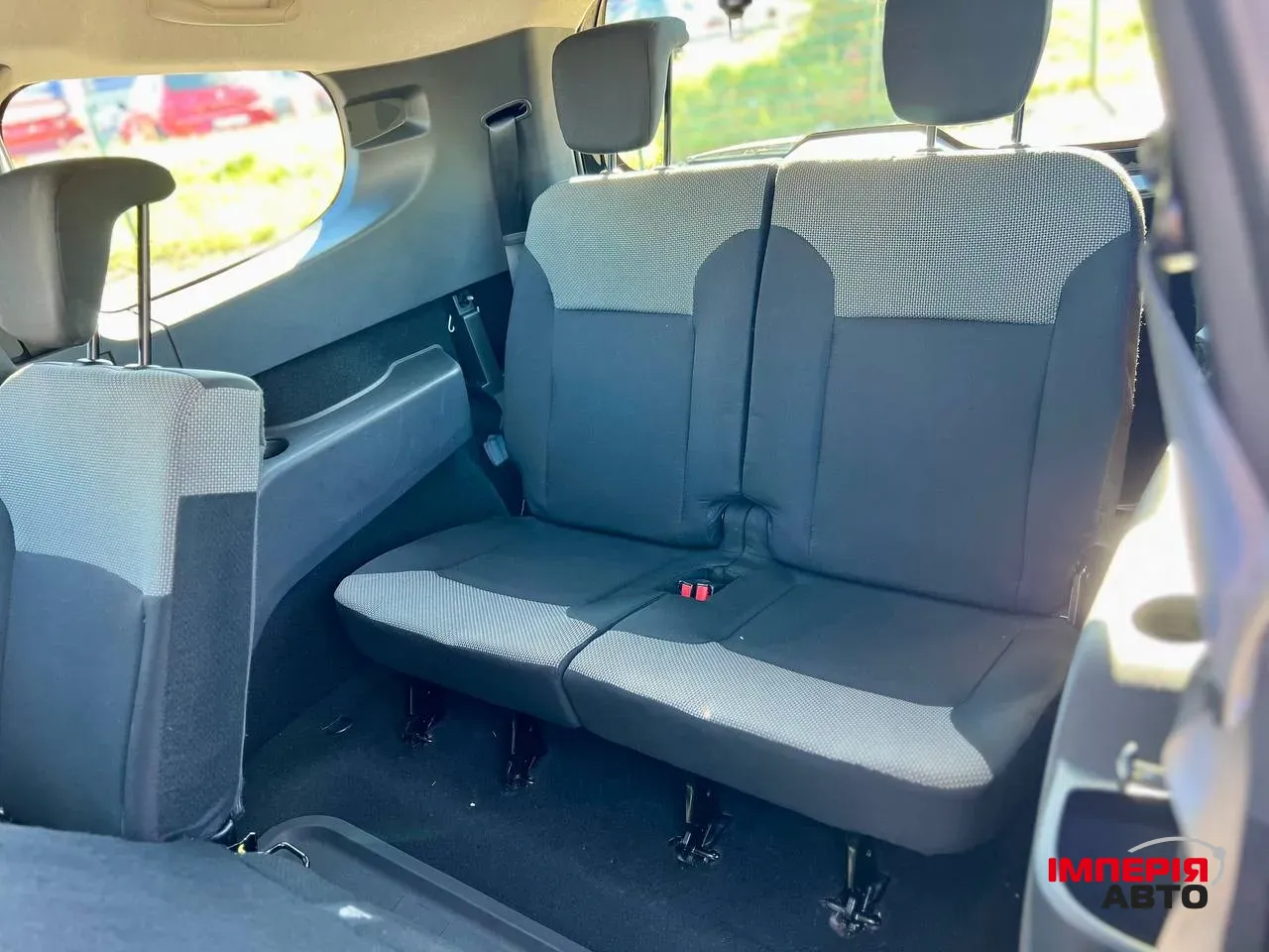 Dacia Lodgy - фото 28