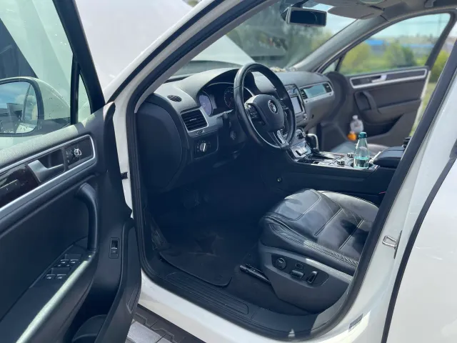 Volkswagen Touareg - фото 3