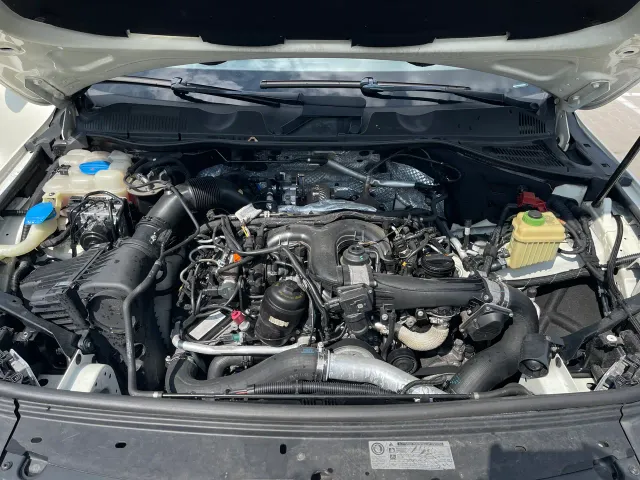Volkswagen Touareg - фото 5
