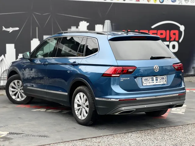 Volkswagen Tiguan - фото 4