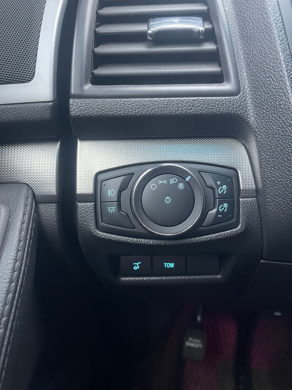 Ford Explorer - фото 19