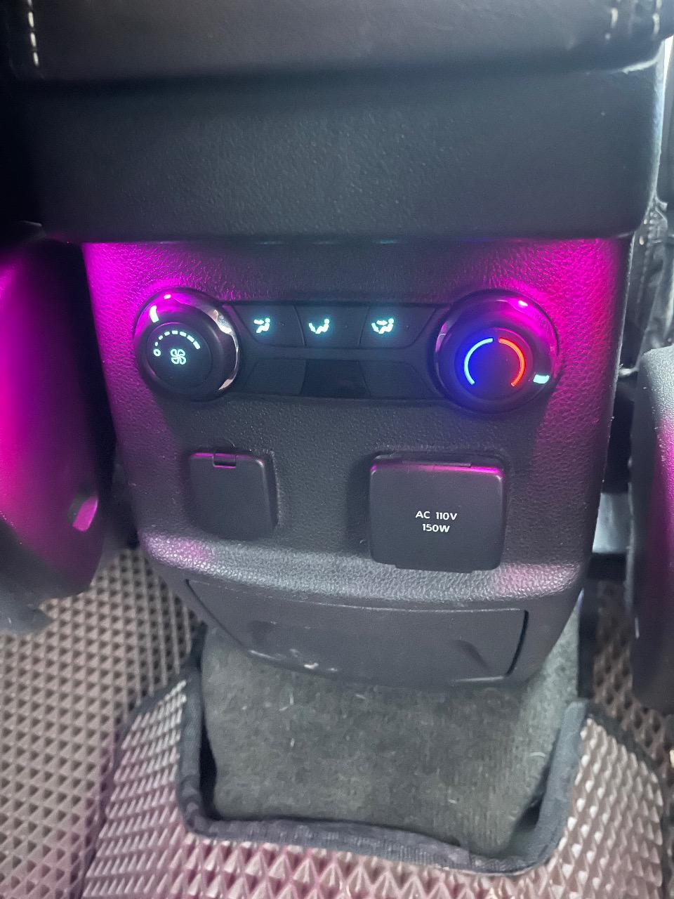 Ford Explorer - фото 18