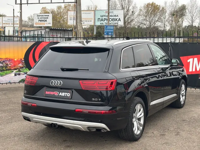 Audi Q7 - фото 4