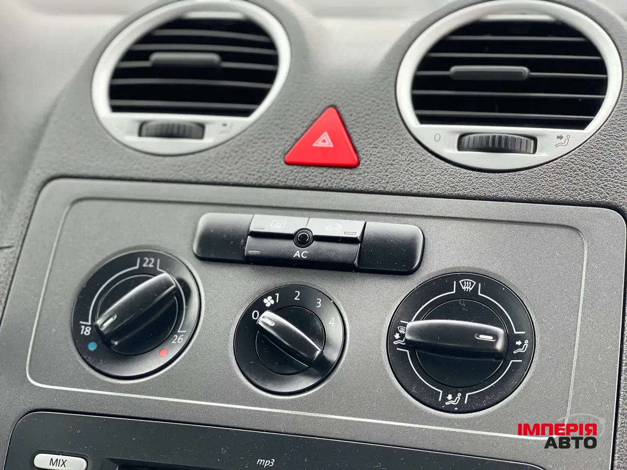 Volkswagen Caddy - фото 18