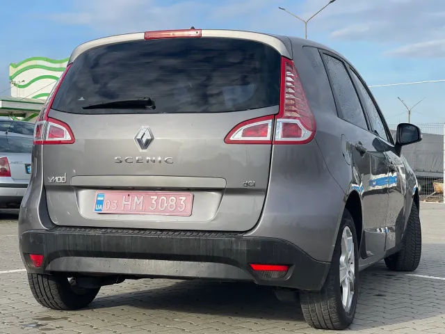Renault Scenic - фото 4