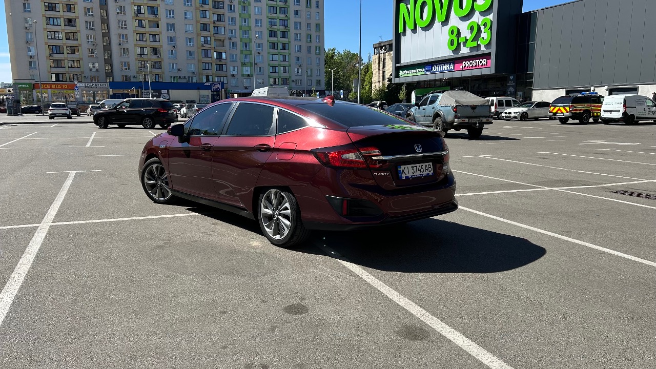 Honda Clarity - фото 6