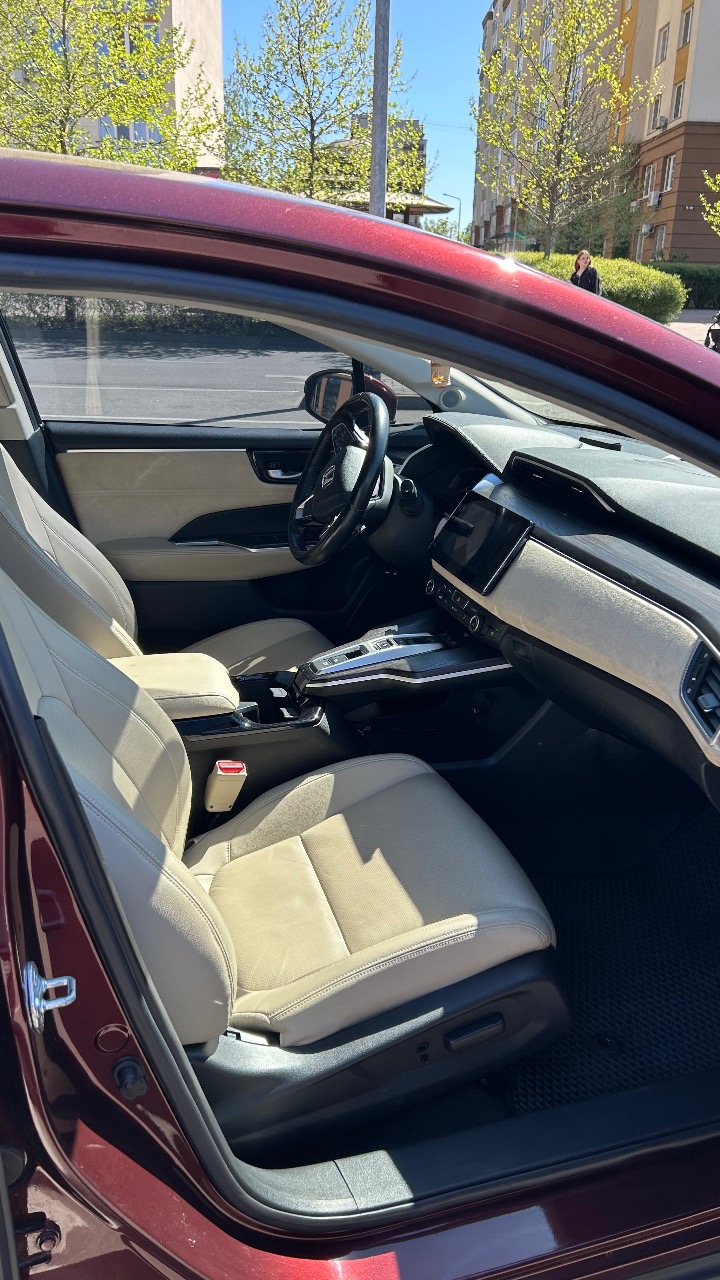 Honda Clarity - фото 23