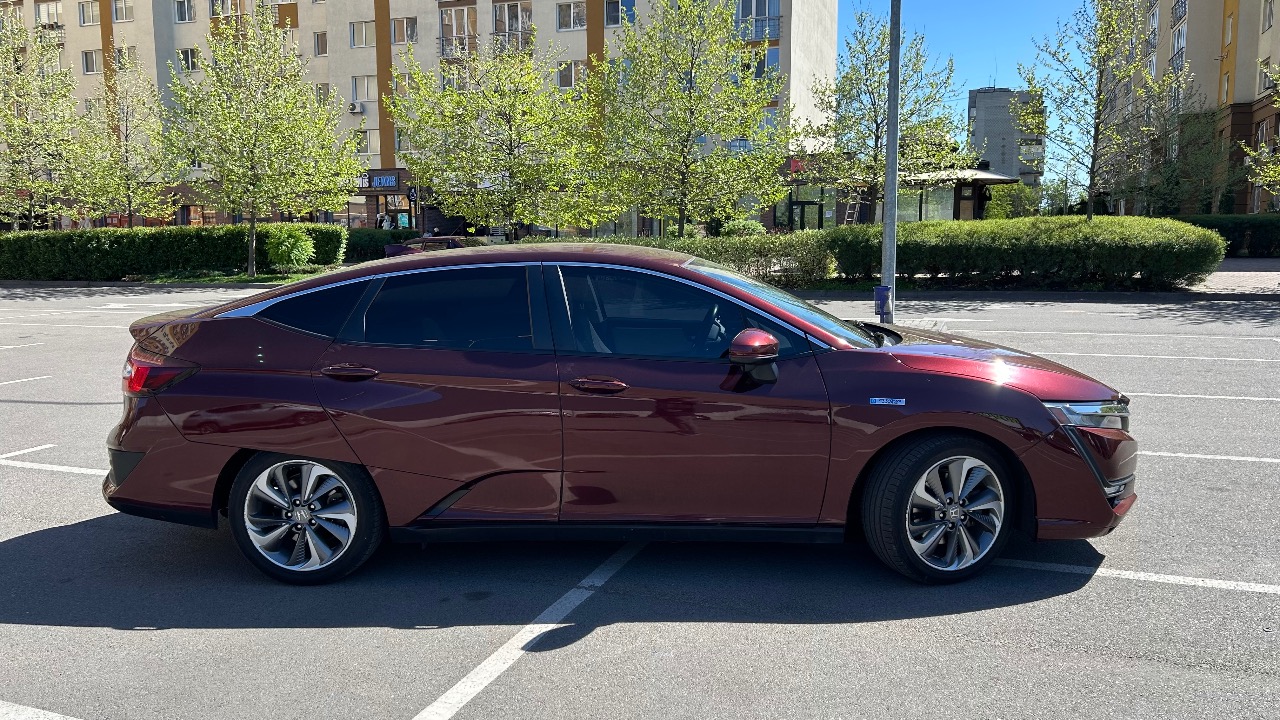 Honda Clarity - фото 16