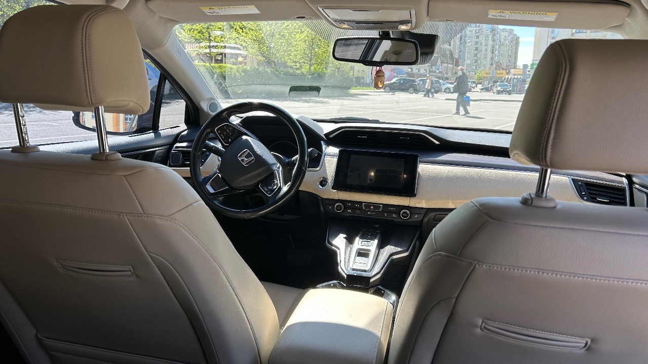 Honda Clarity - фото 10