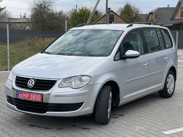 Volkswagen Touran - фото 5