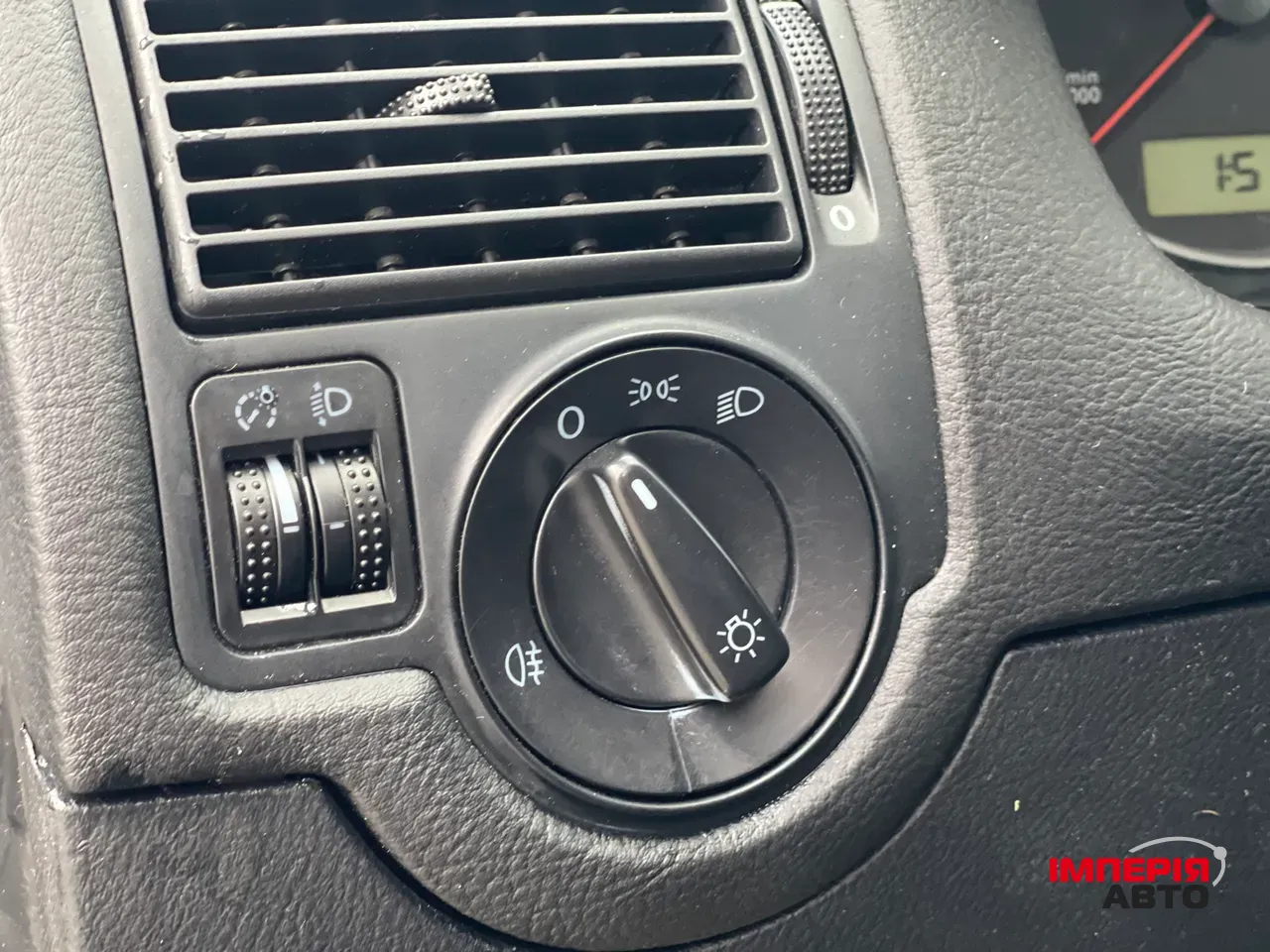 Volkswagen Golf - фото 24