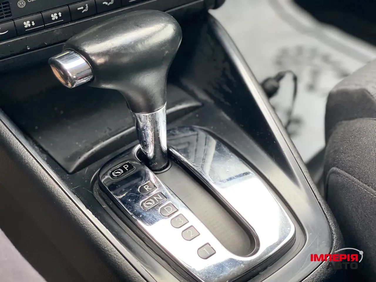 Volkswagen Golf - фото 28