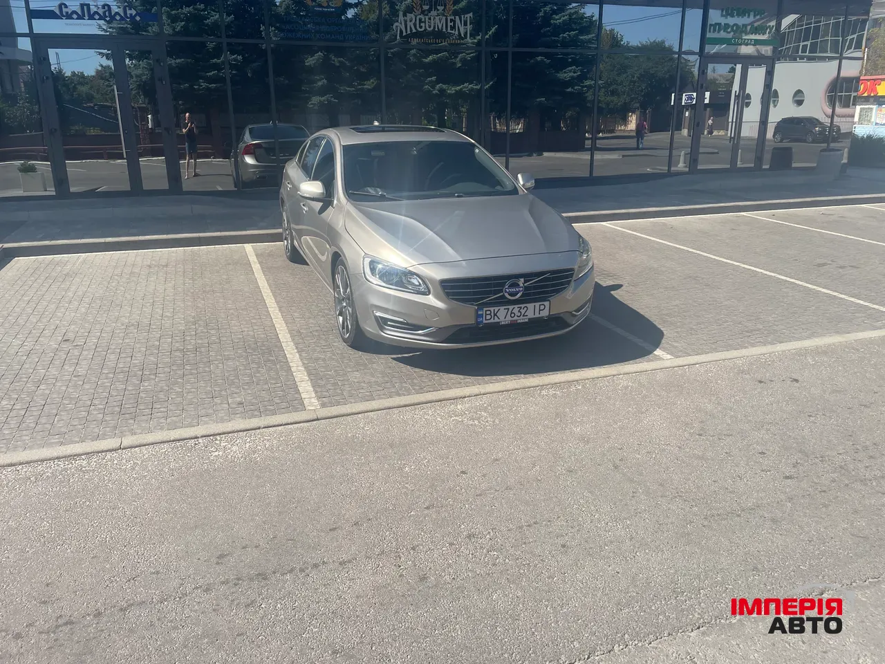 Volvo S60 - фото 3