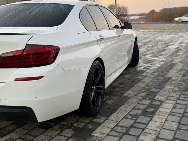 BMW 5 серії - фото 1