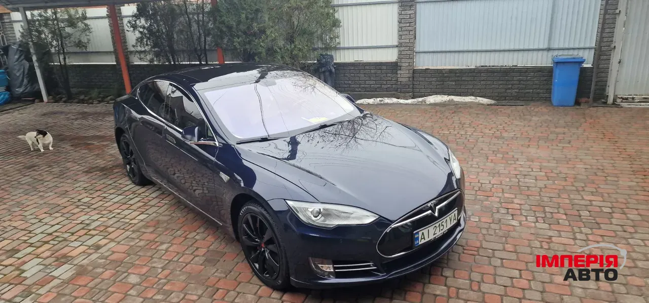 Tesla Model S - фото 11