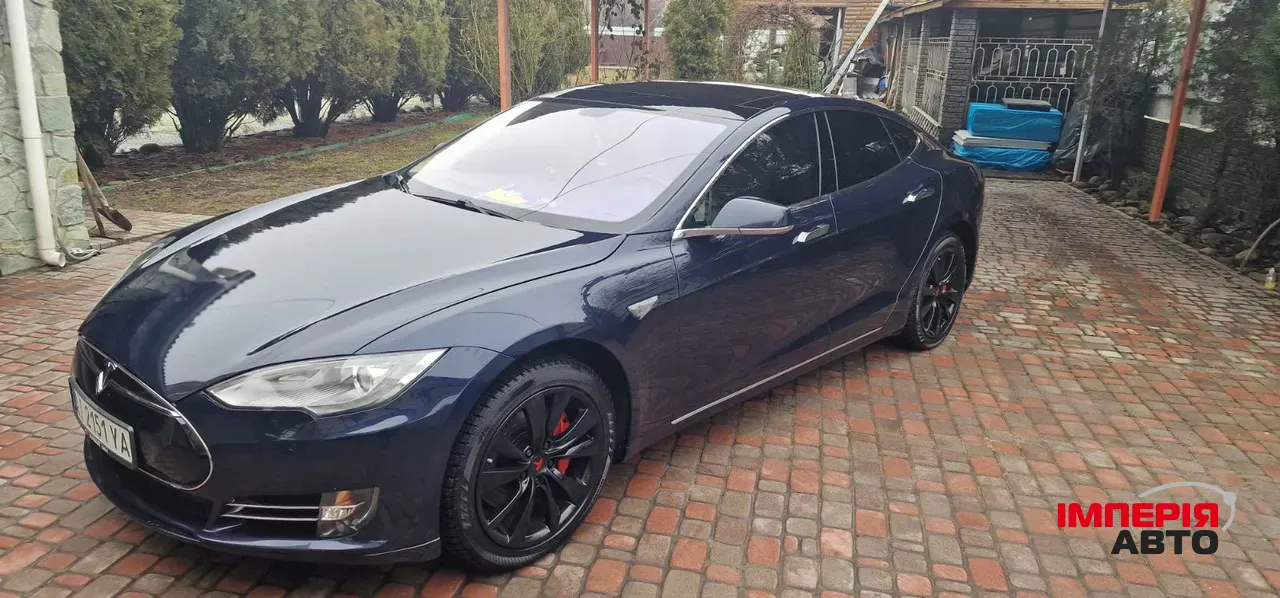 Tesla Model S - фото 9