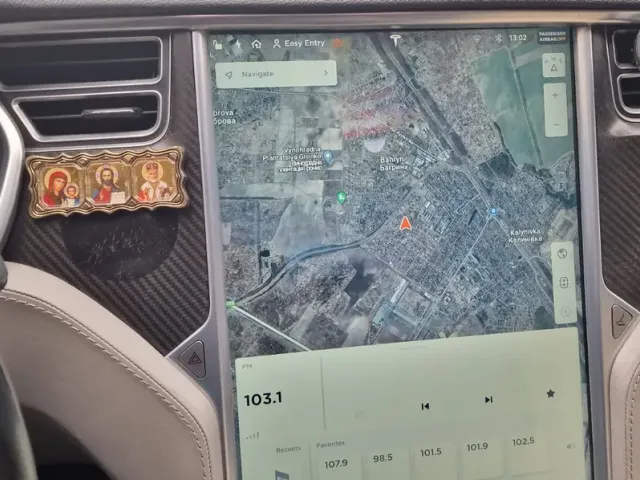 Tesla Model S - фото 5