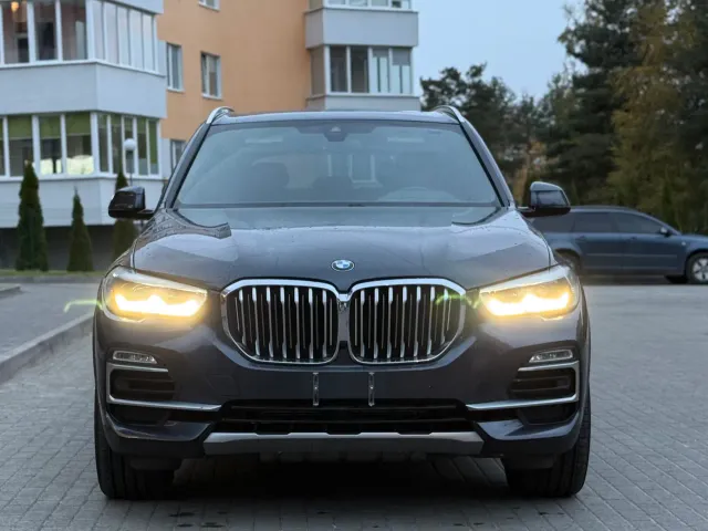 BMW X5 - фото 1