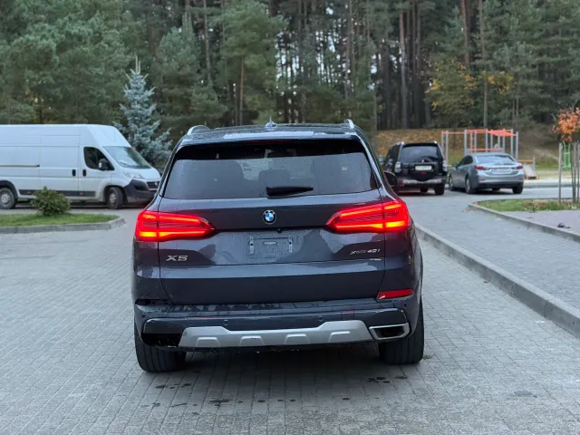 BMW X5 - фото 5