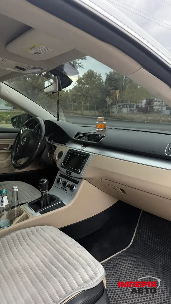 Volkswagen Passat CC - фото 8