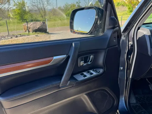 Mitsubishi Pajero - фото 5