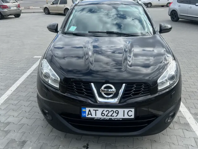 Nissan Qashqai - фото 1